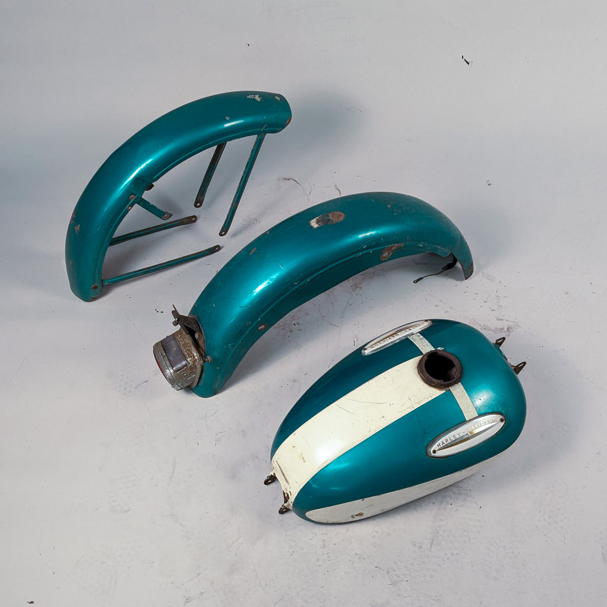 1960 Sportster Hi-Fi Turquoise & Birch White Tin Set