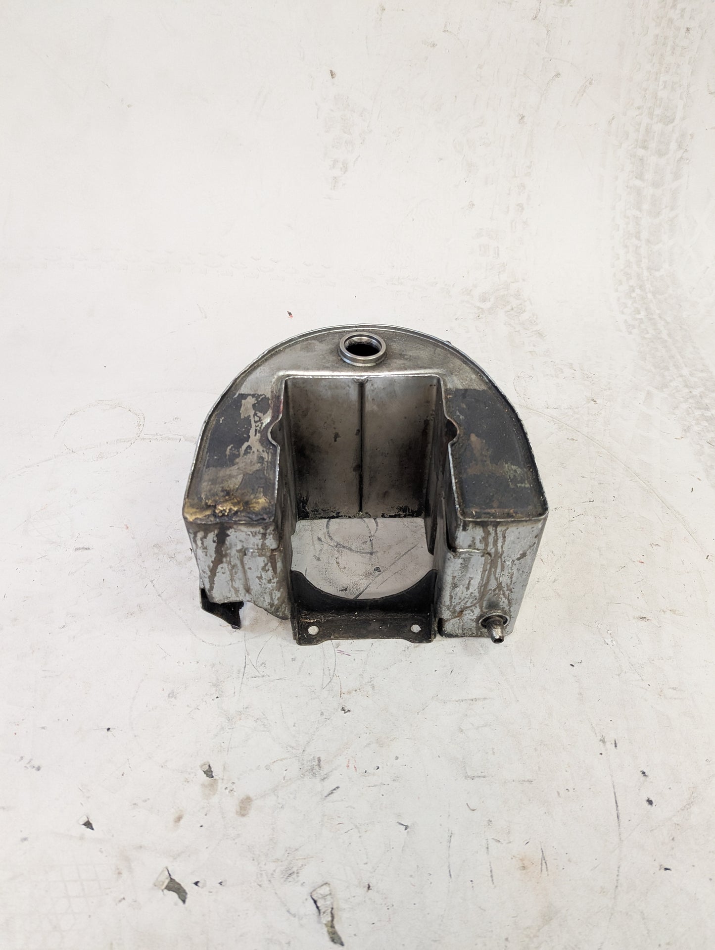 Replica Early Style Horseshoe Style Oil Tank