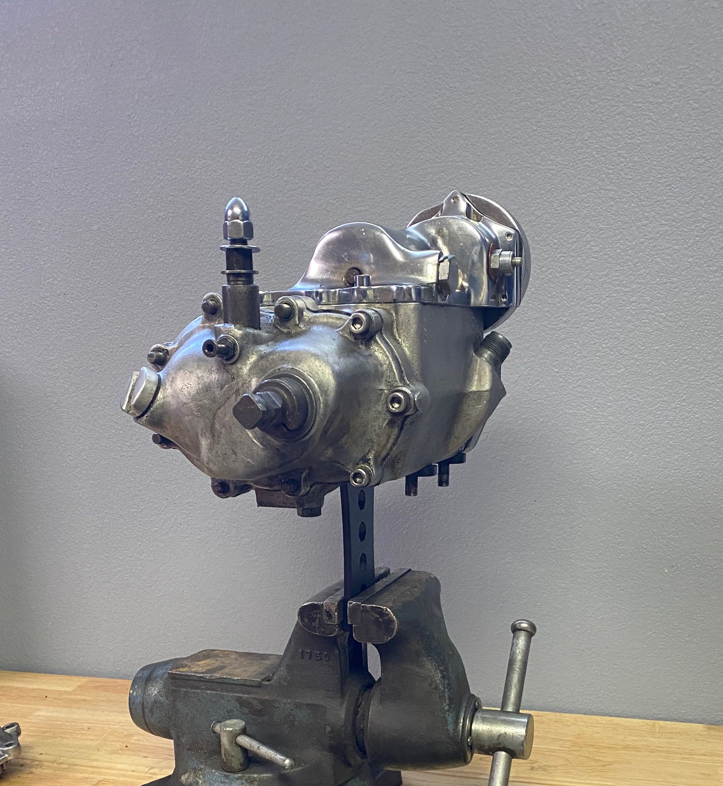 4 Speed Transmission Service Stand