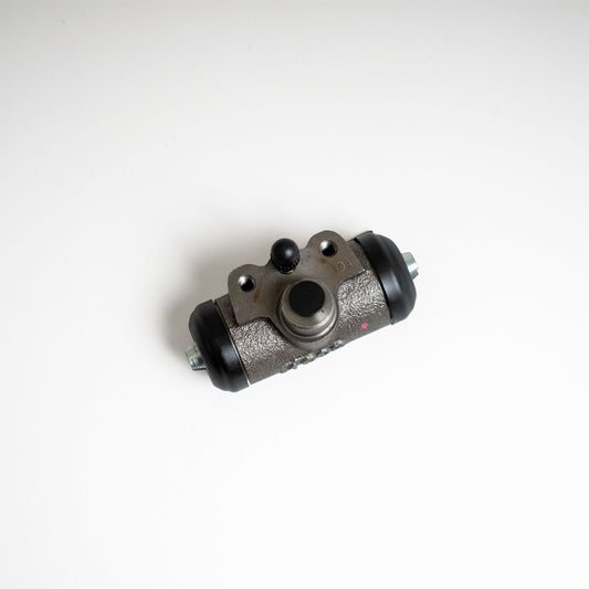 Rear Wheel Brake Cylinder '58-'62