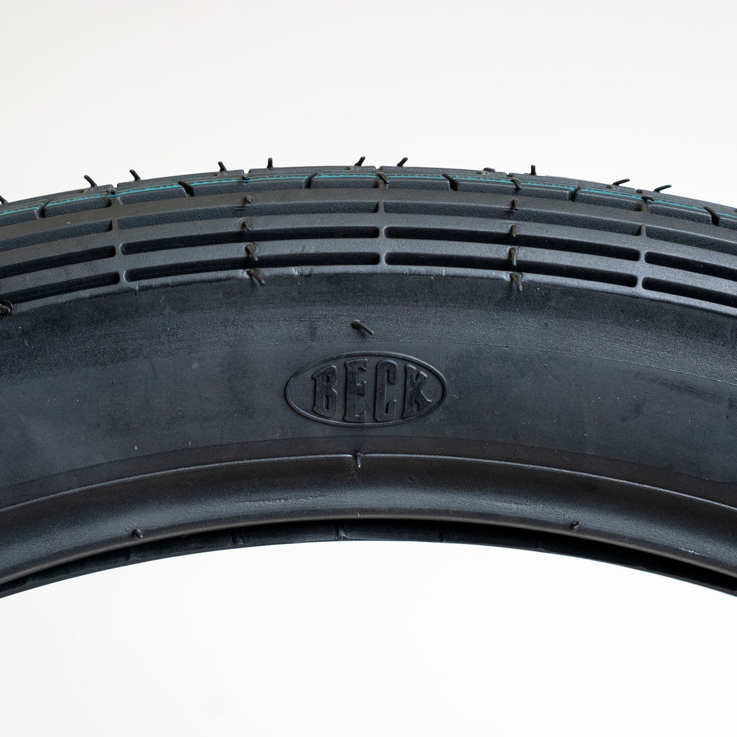 Beck Ribbed Front Tire 3.00 X 21"