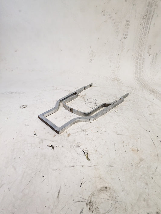 Old Shorty Square Top Sissy Bar