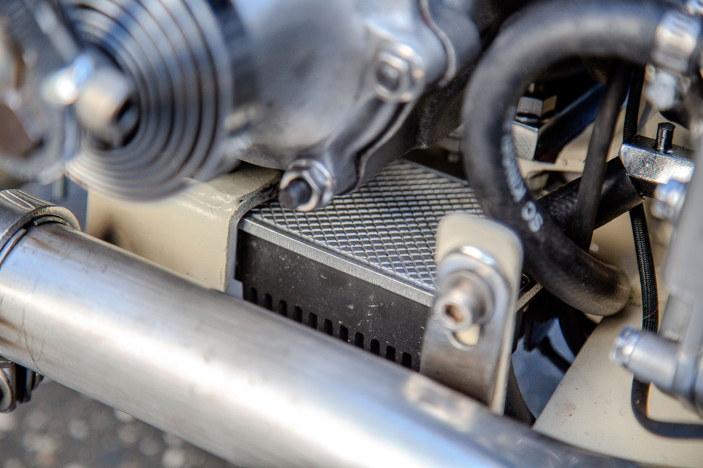 Voltage Regulator Bracket & Kit - Shovelhead '70-'84
