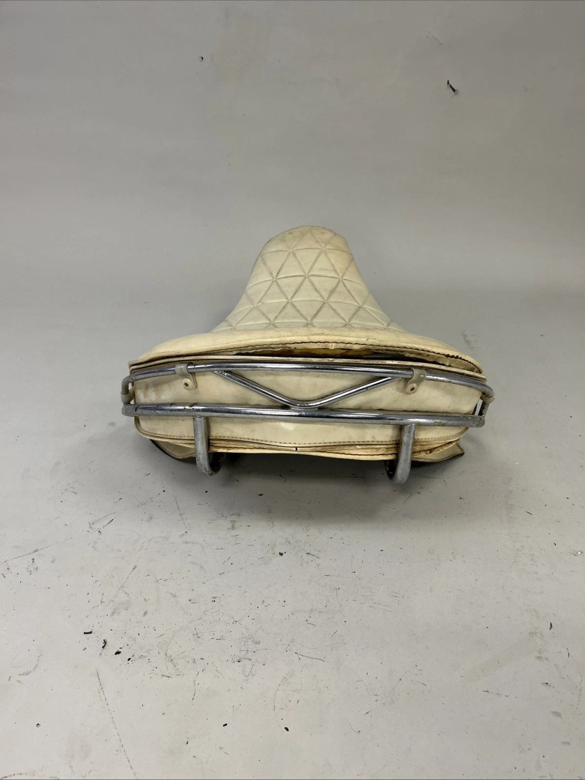 Harley Vintage White Buddy Seat