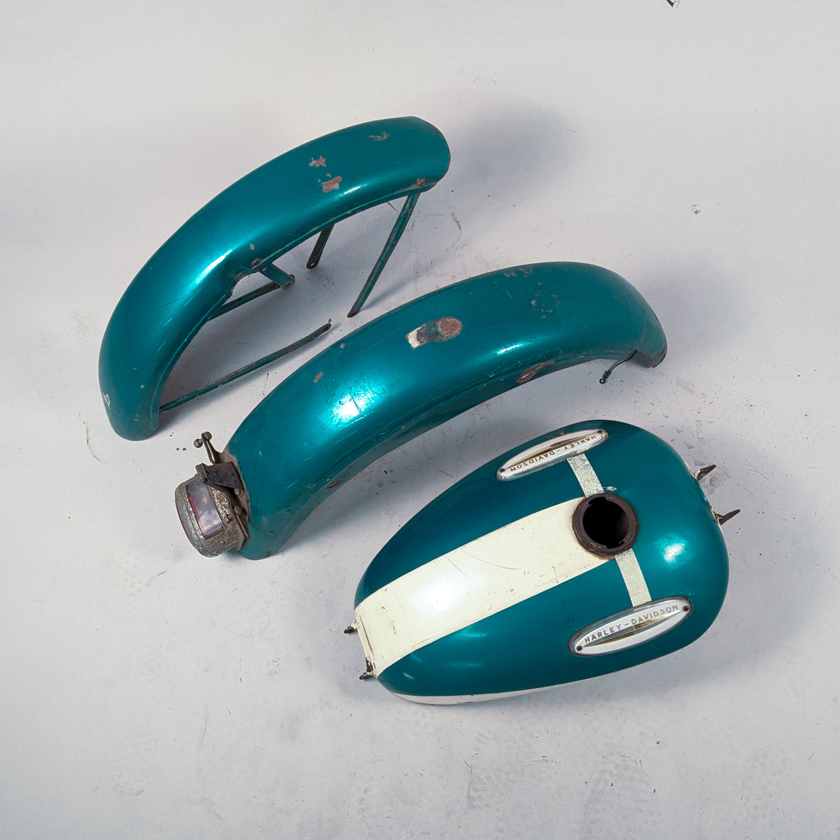 1960 Sportster Hi-Fi Turquoise & Birch White Tin Set