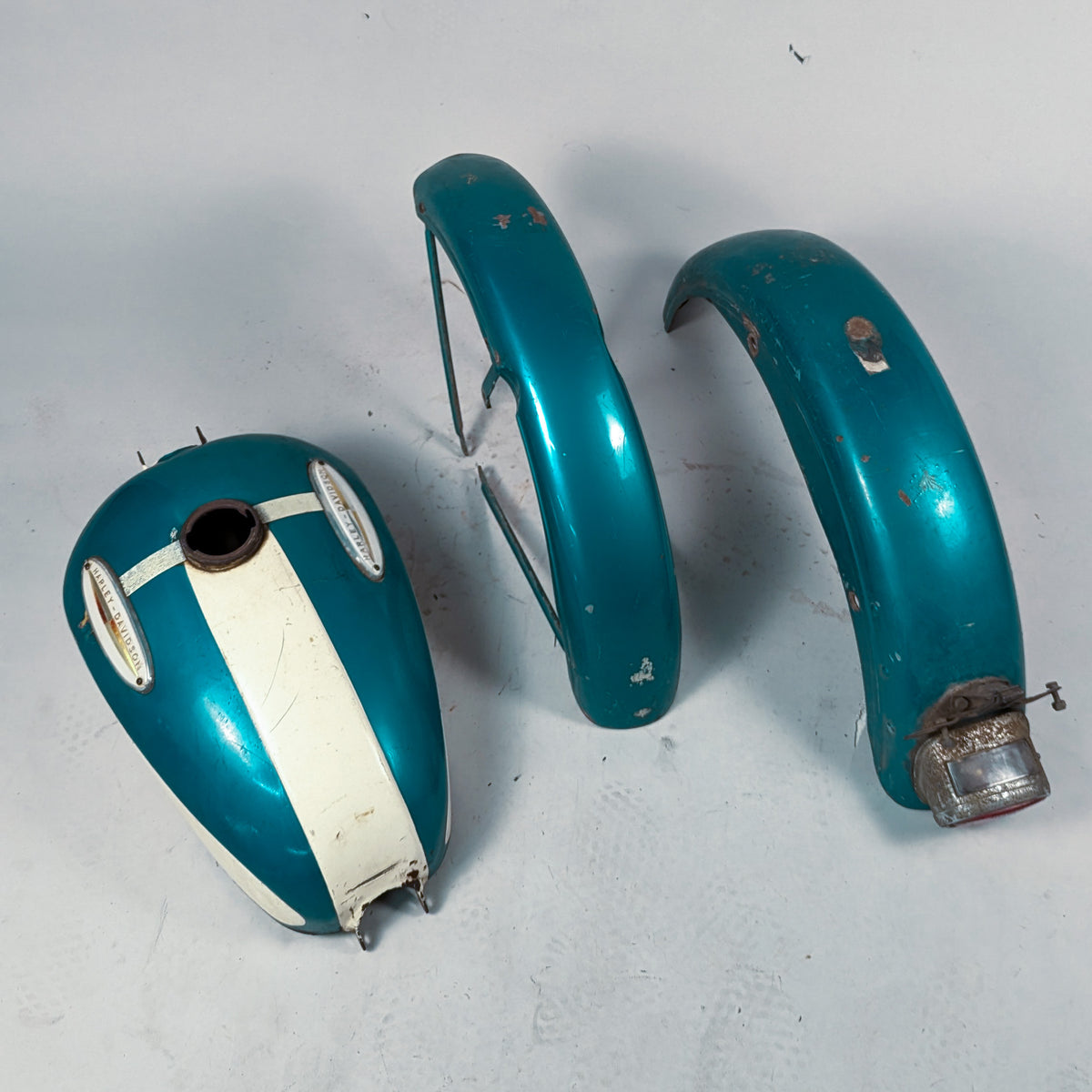 1960 Sportster Hi-Fi Turquoise & Birch White Tin Set