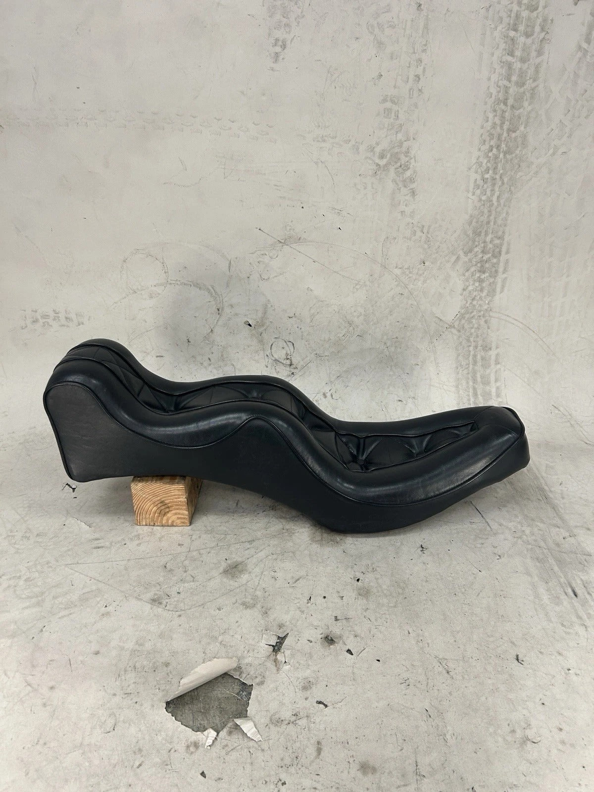 Harley Davidson Drag Specialties Chopper Seat