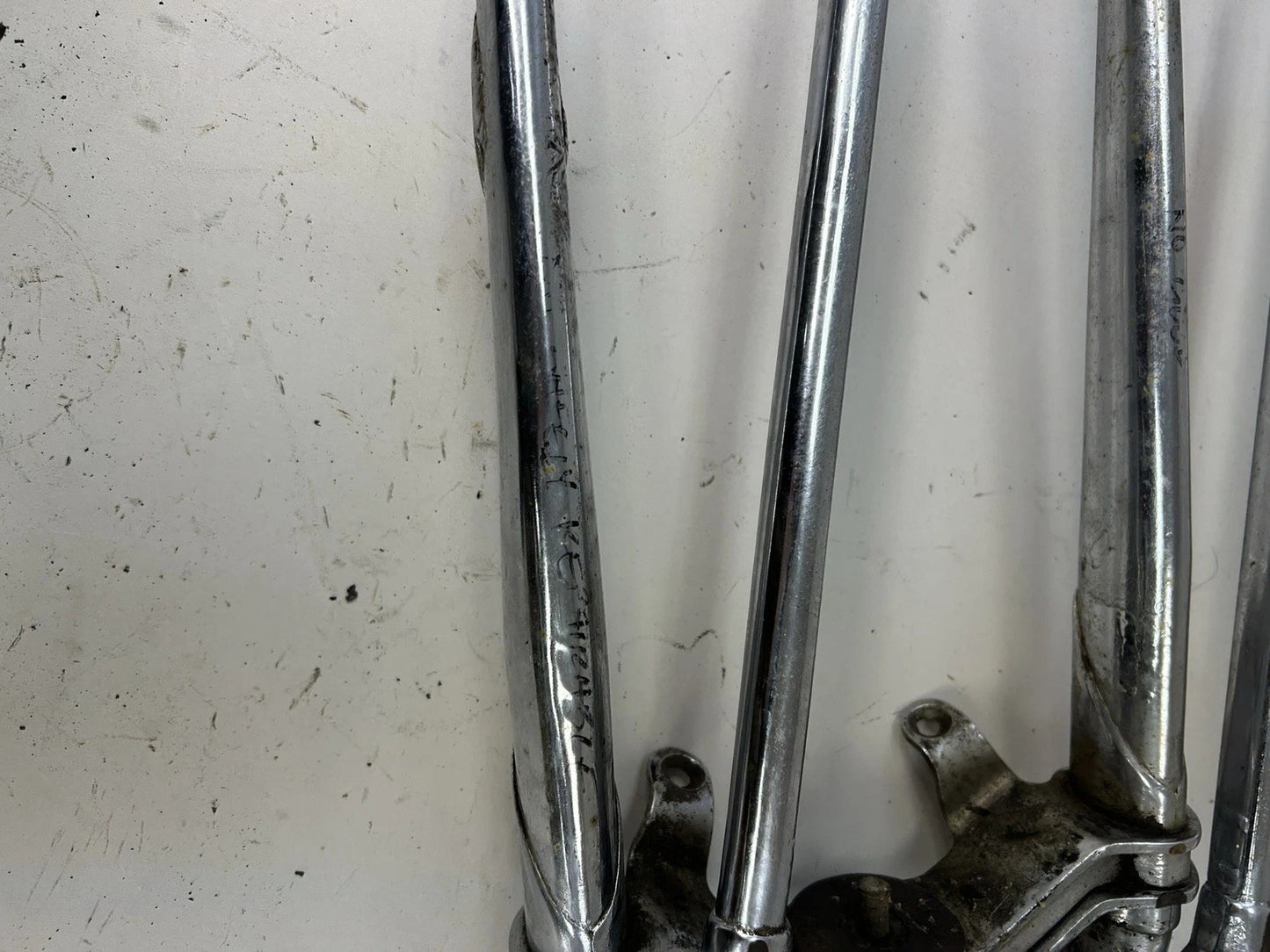 Harley-Davidson OEM 39-46 Knucklehead EL FL Chrome Springer