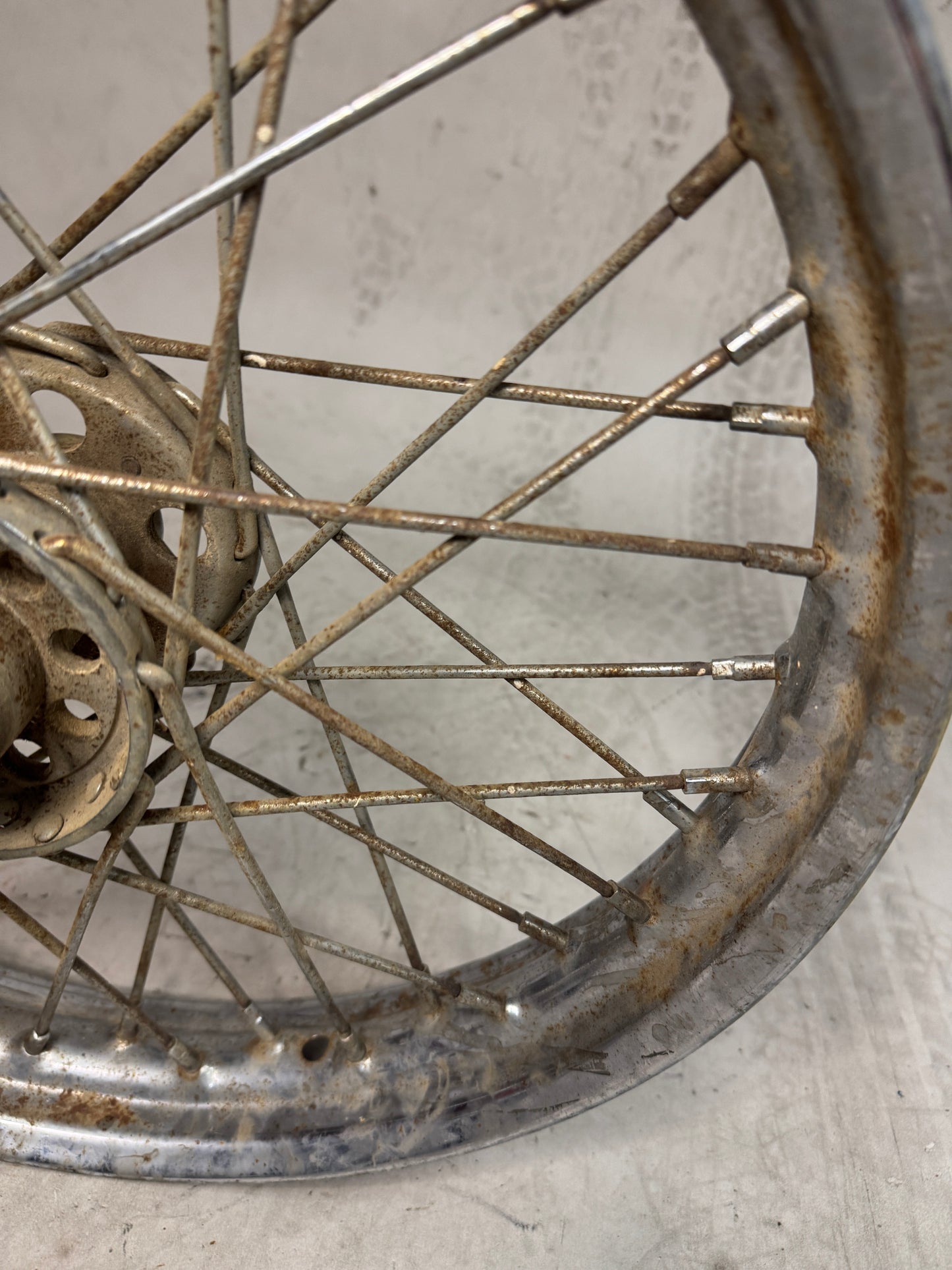 18" Starhub wheel w/ Kelsey Hayes Rim