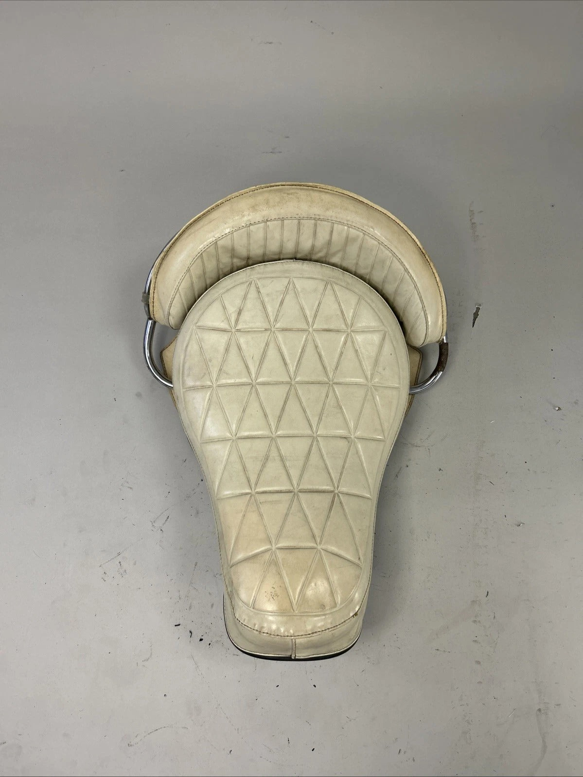 Harley Vintage White Buddy Seat