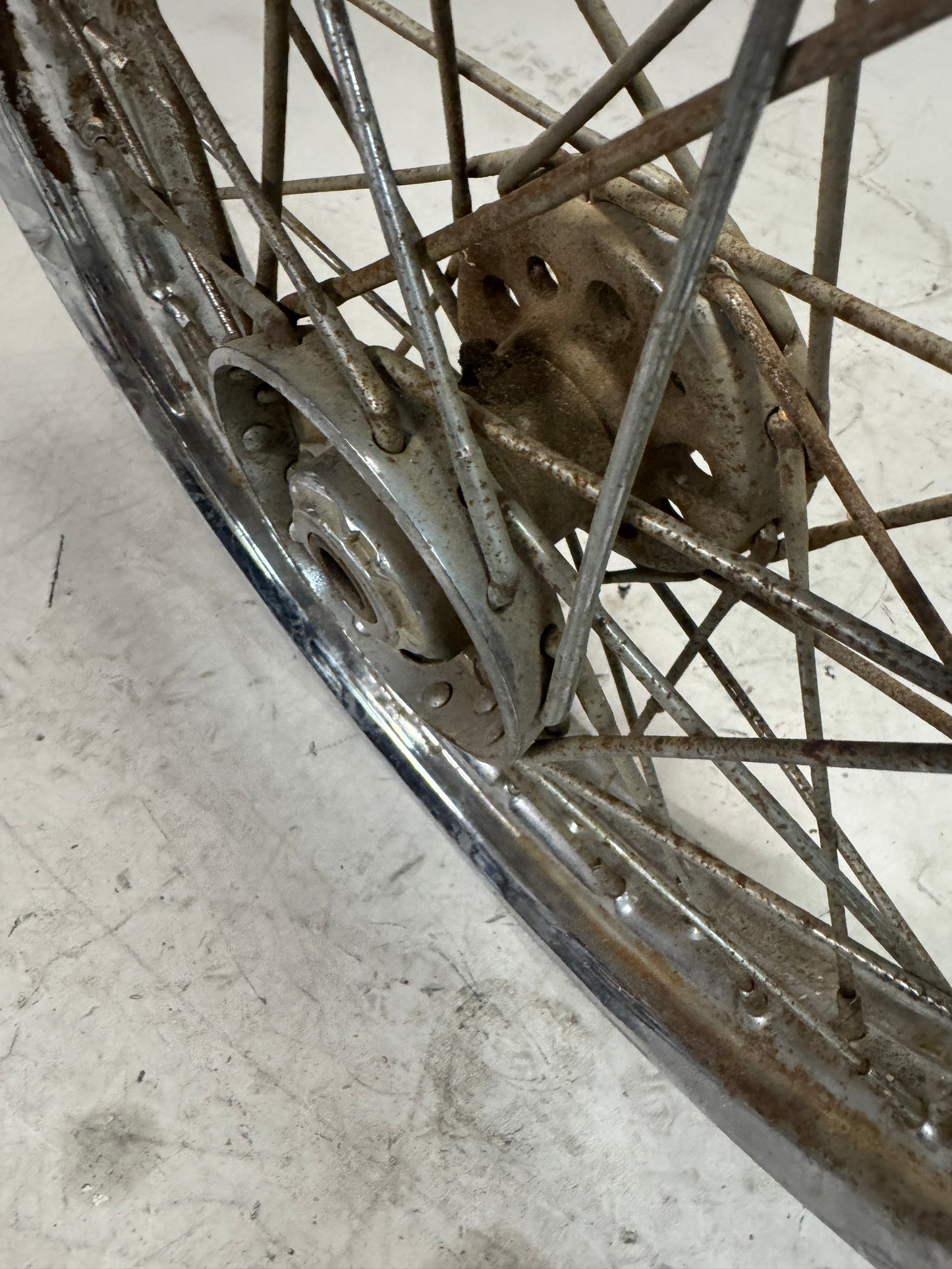 18" Starhub wheel w/ Kelsey Hayes Rim