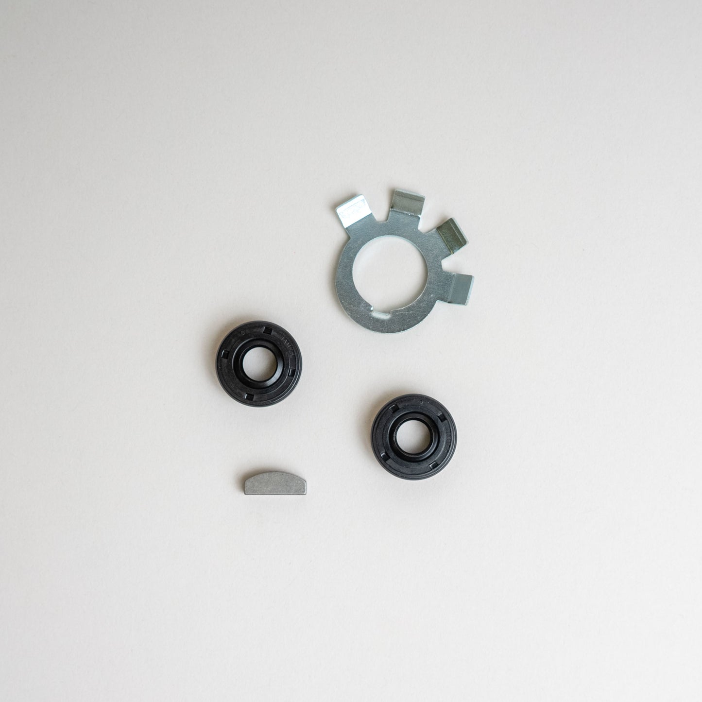 Clutch Hub Nut Seal Kit For 4 Speed Transmissions