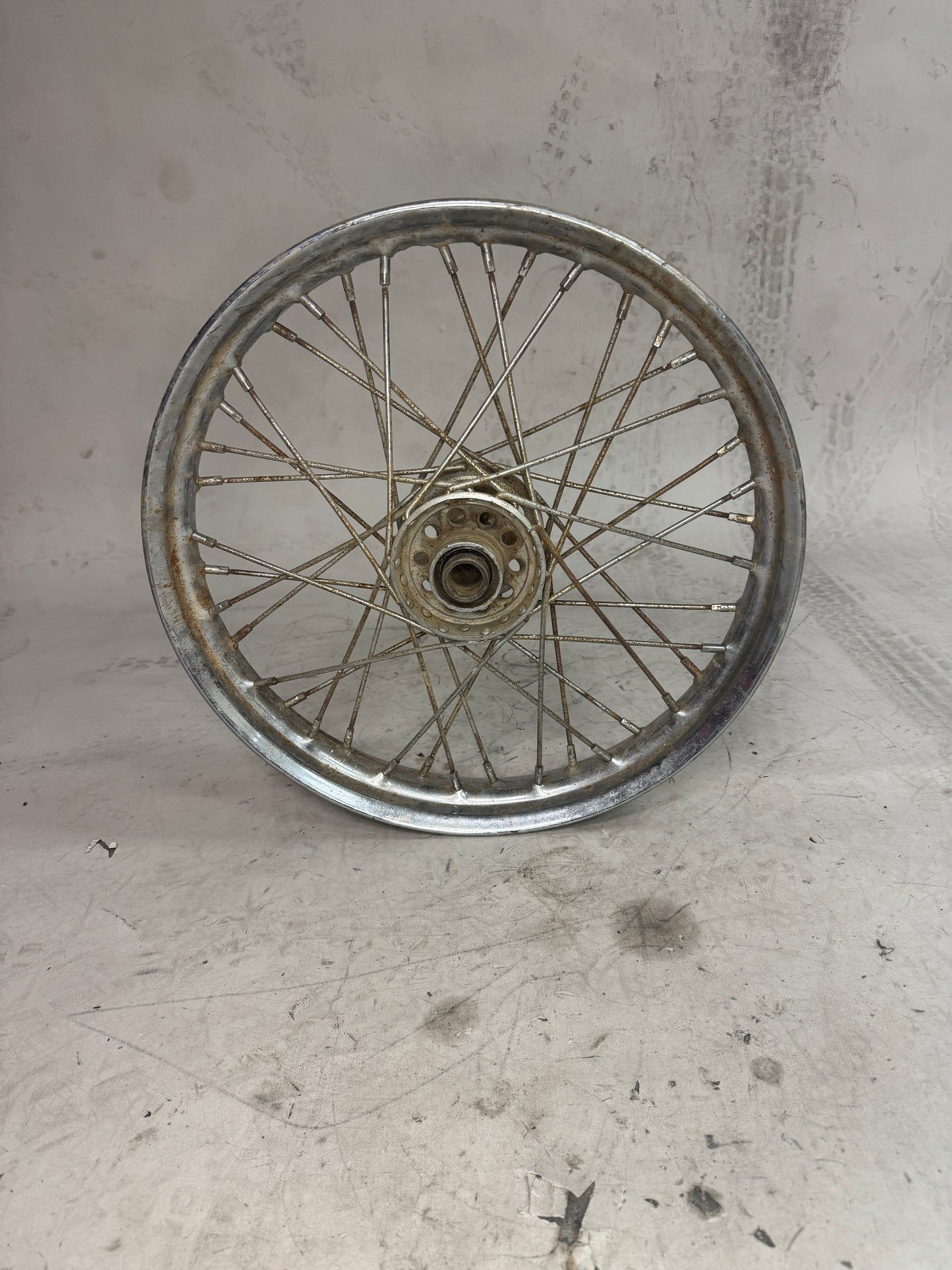 18" Starhub wheel w/ Kelsey Hayes Rim