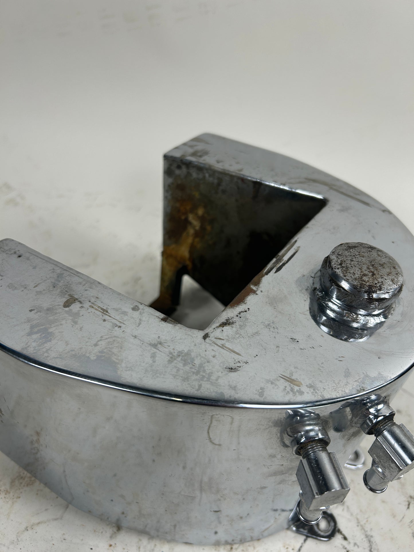 Aftermarket Chrome Horseshoe Oil Tank