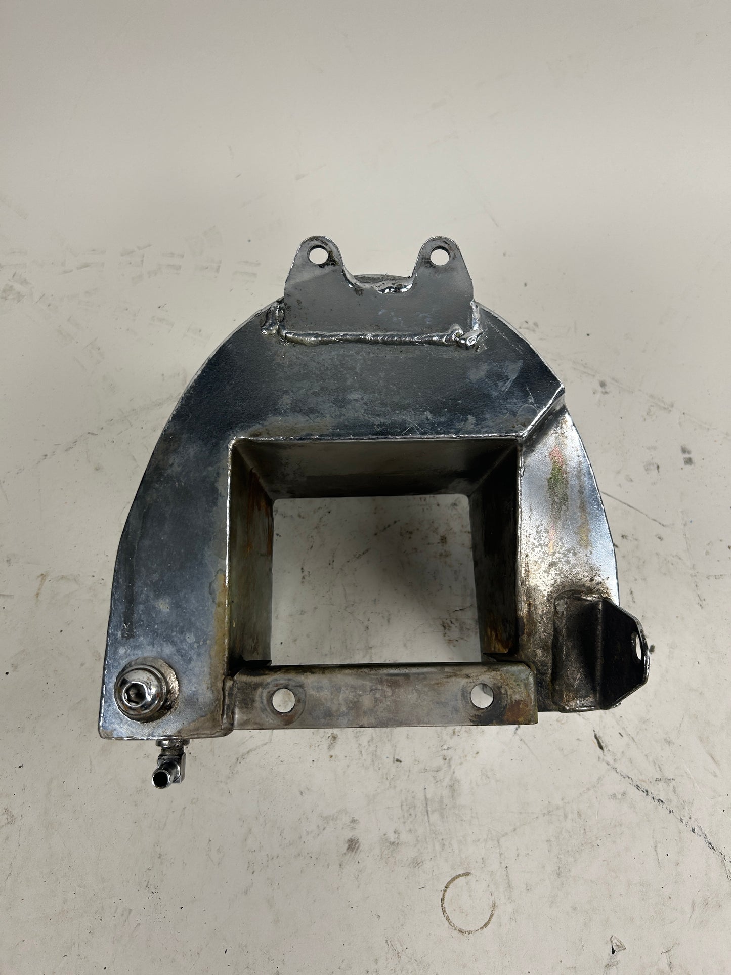 Aftermarket Chrome Horseshoe Oil Tank
