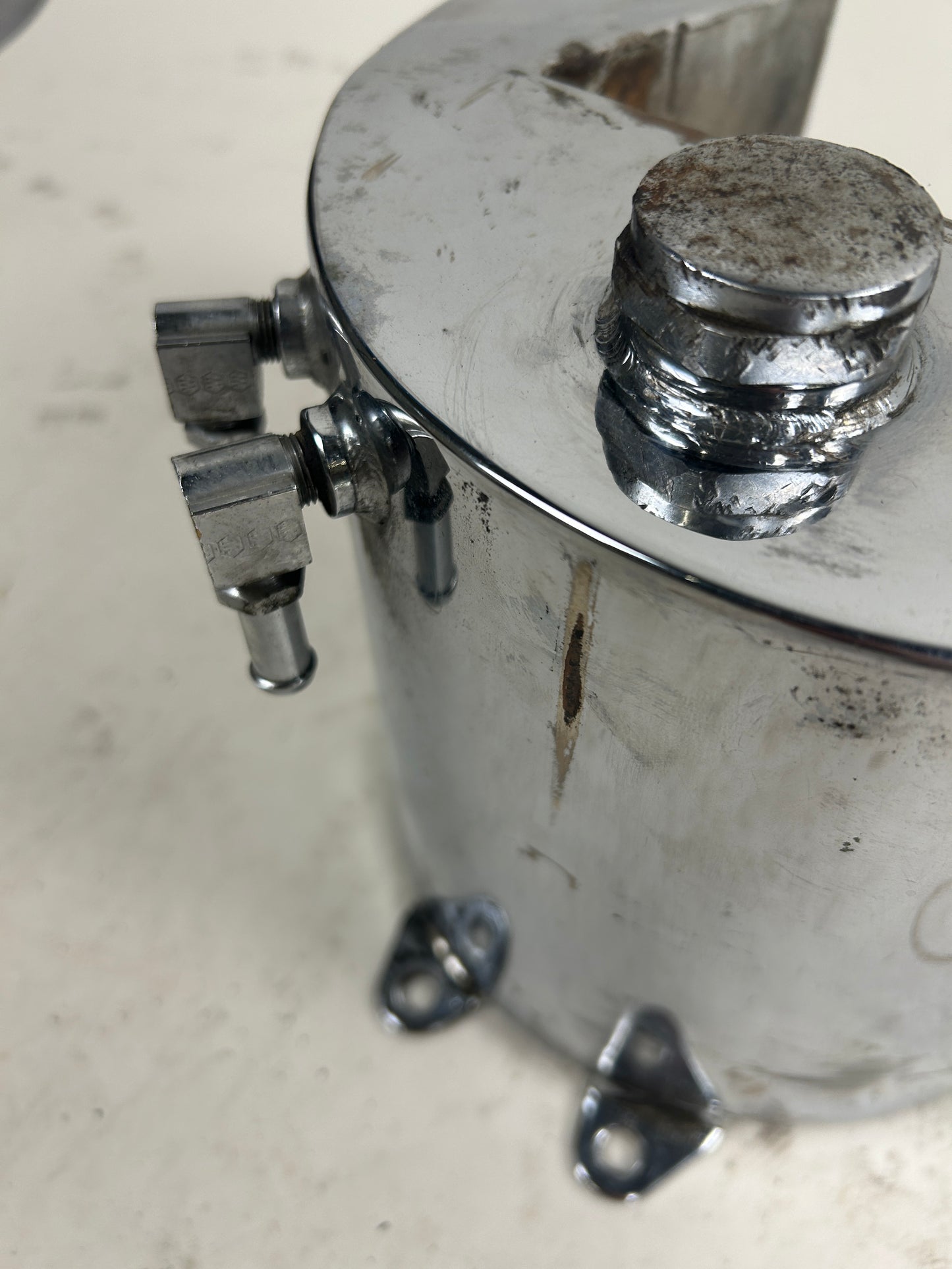 Aftermarket Chrome Horseshoe Oil Tank