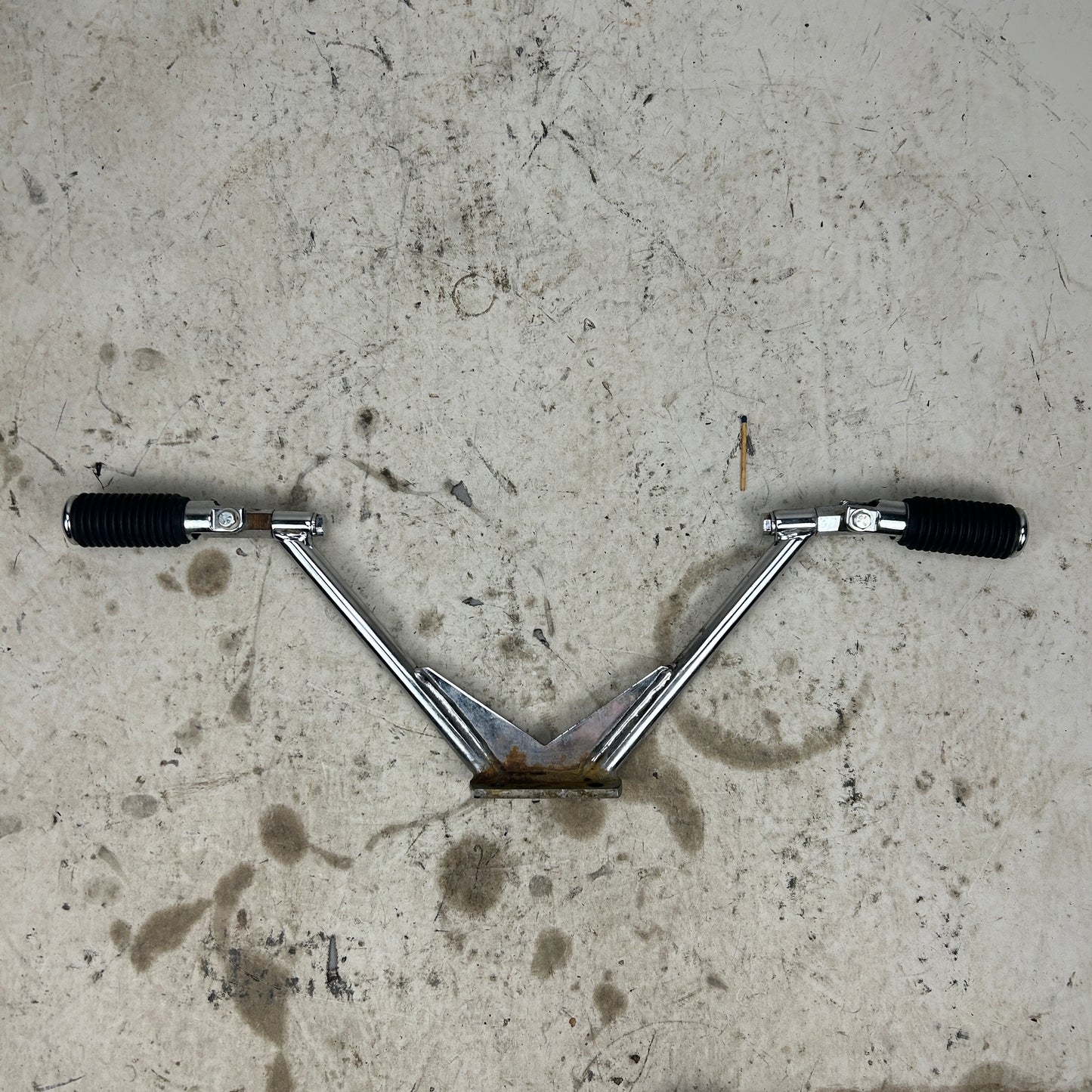 Transmission-Mounted Passenger Pegs