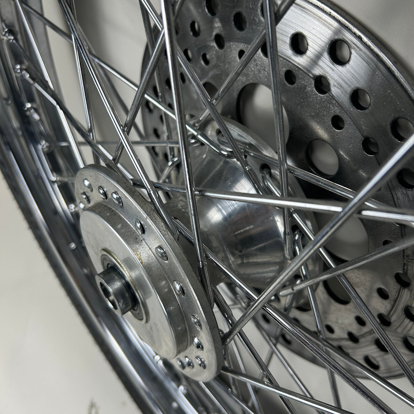 21" Single Disk Narrow Glide Front Wheel