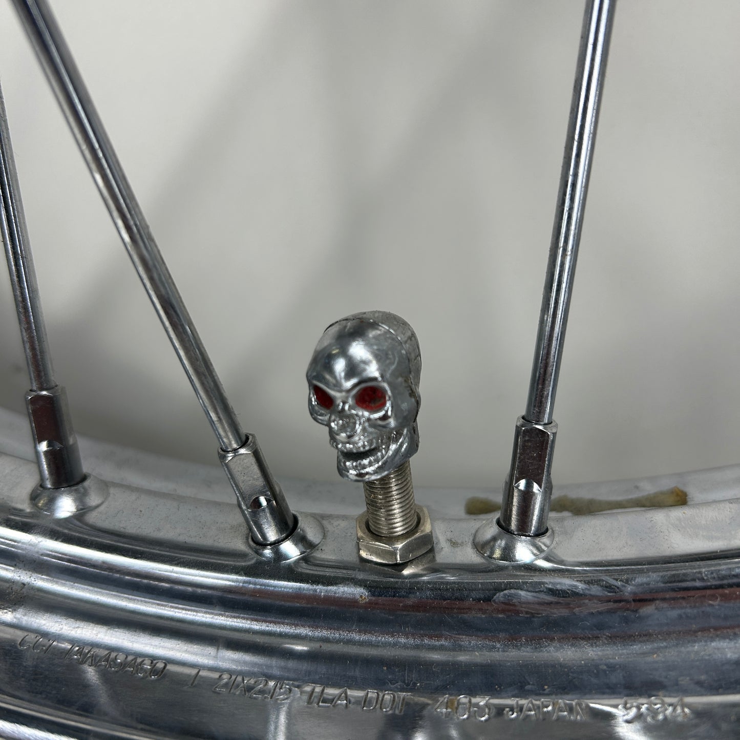 21" Single Disk Narrow Glide Front Wheel
