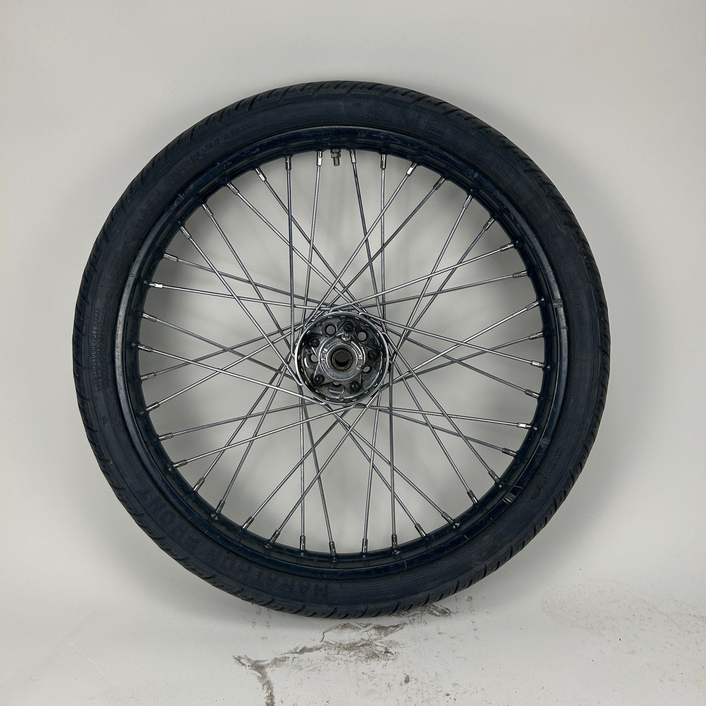 21" Star Hub Wheel w/ Black Rim