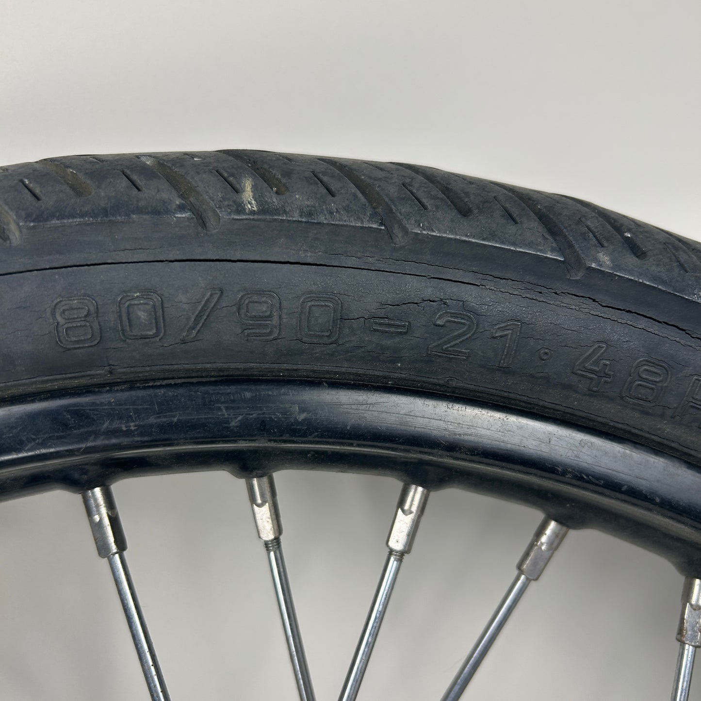 21" Star Hub Wheel w/ Black Rim
