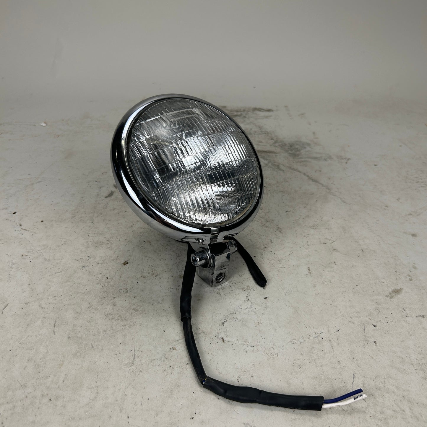 5 3/4" Beck Headlight