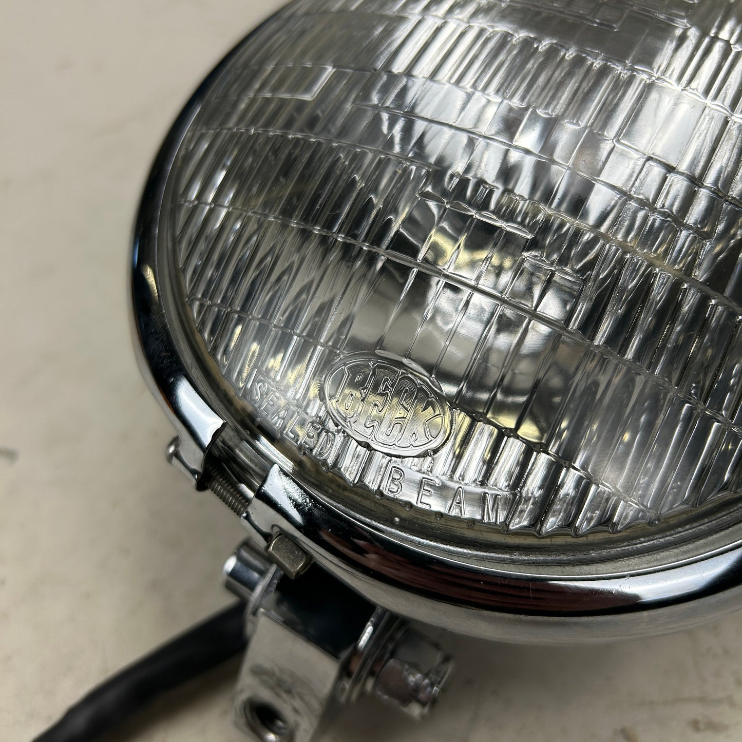5 3/4" Beck Headlight