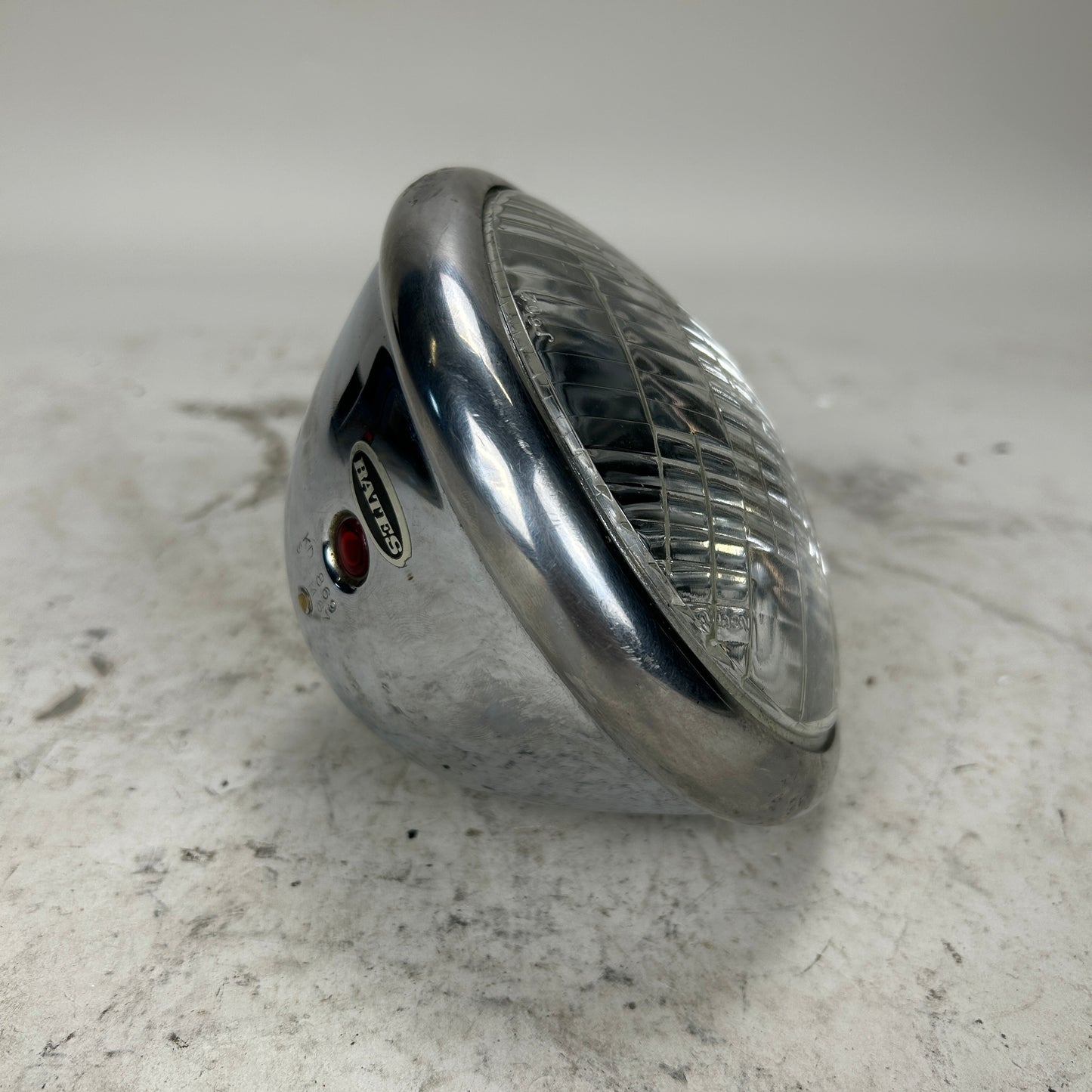 Bates 5 3/4" Bottom Mount Headlight