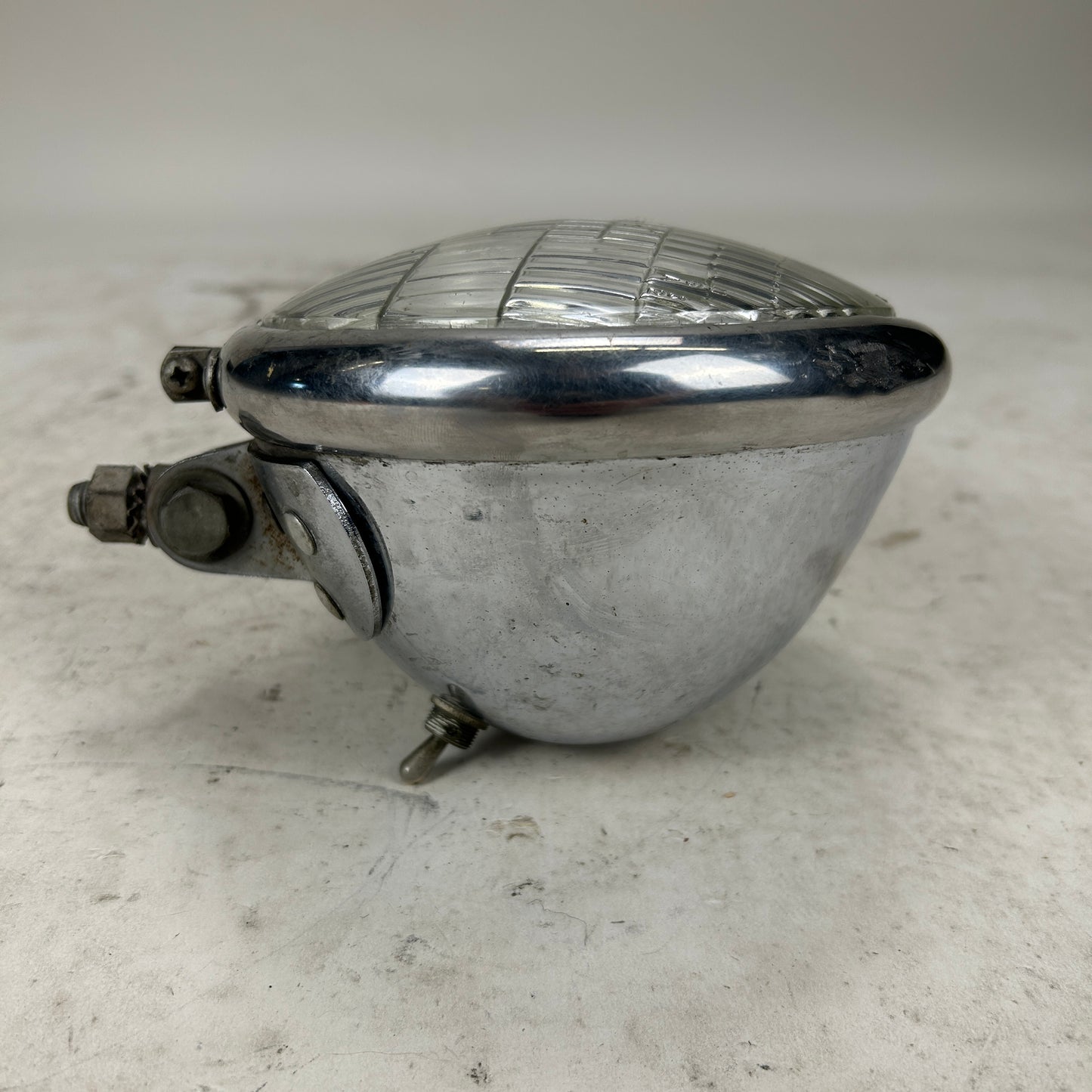 Bates 5 3/4" Bottom Mount Headlight