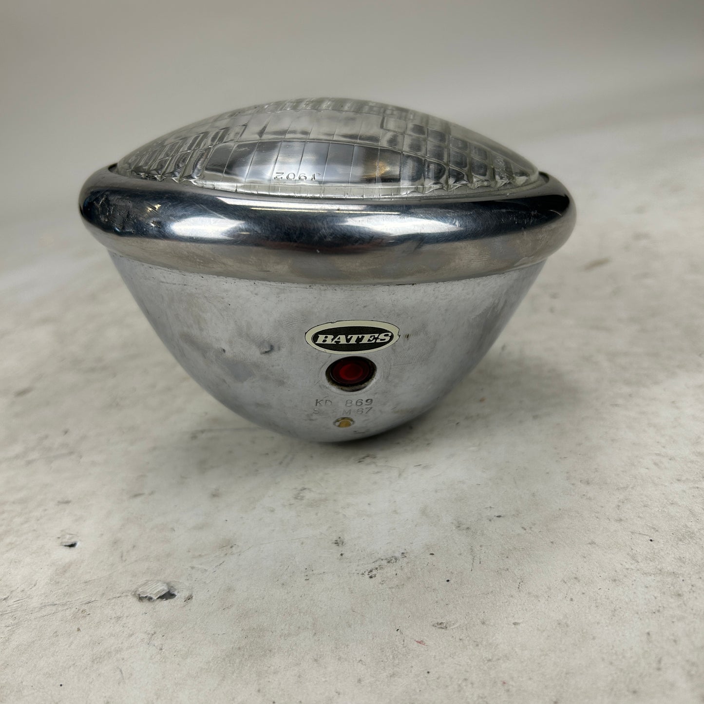 Bates 5 3/4" Bottom Mount Headlight