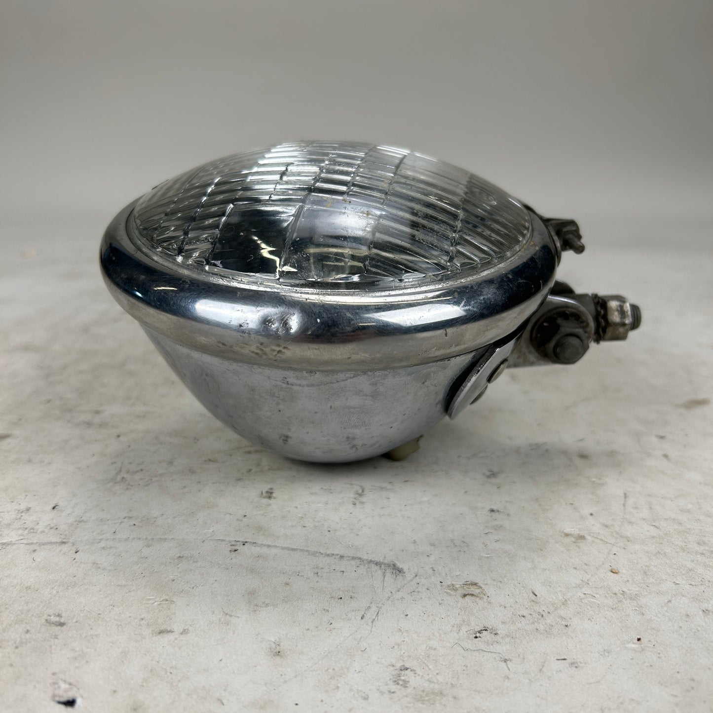 Bates 5 3/4" Bottom Mount Headlight