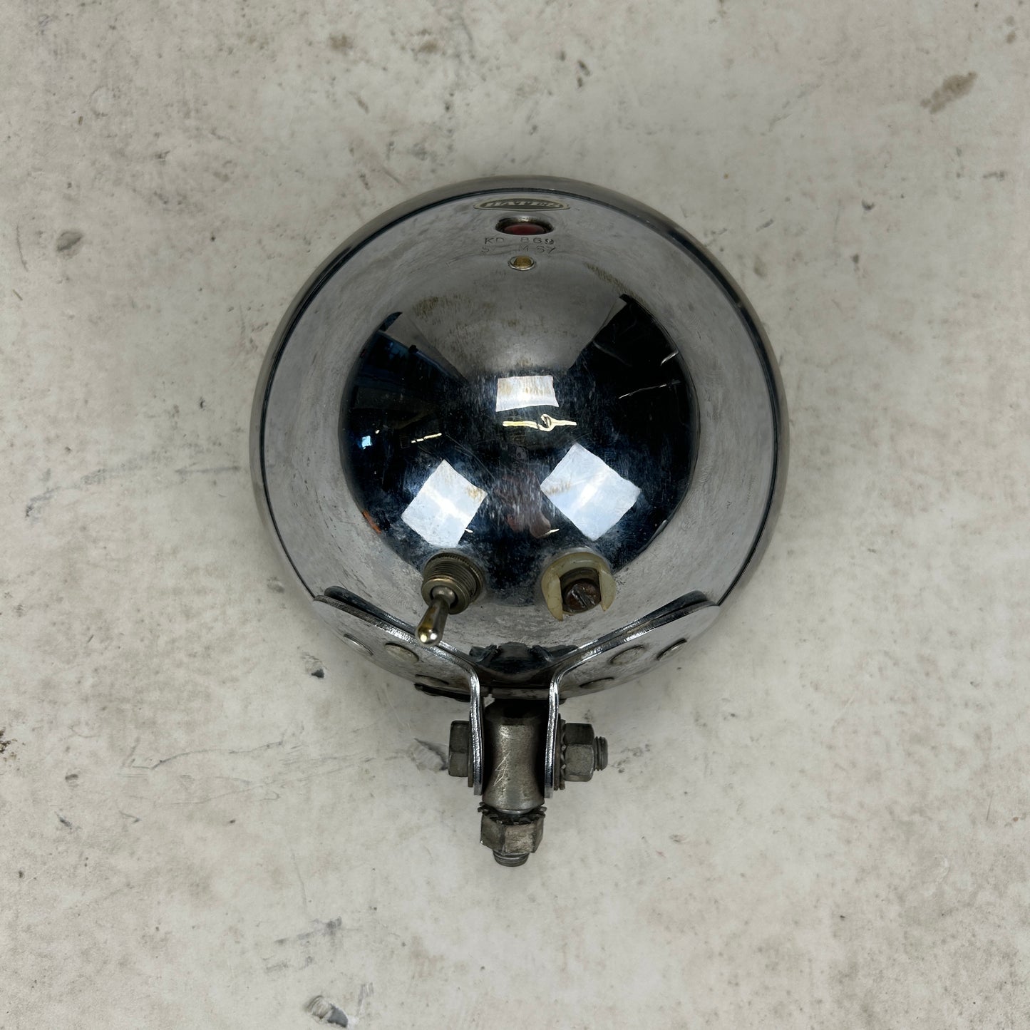 Bates 5 3/4" Bottom Mount Headlight