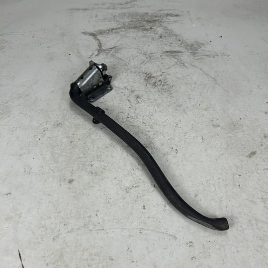 Knucklehead Kickstand