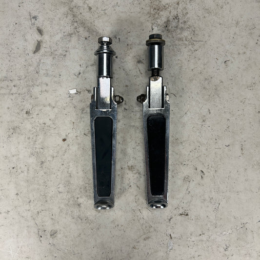 HD Foot Pegs Chrome w/ Rubber inlay