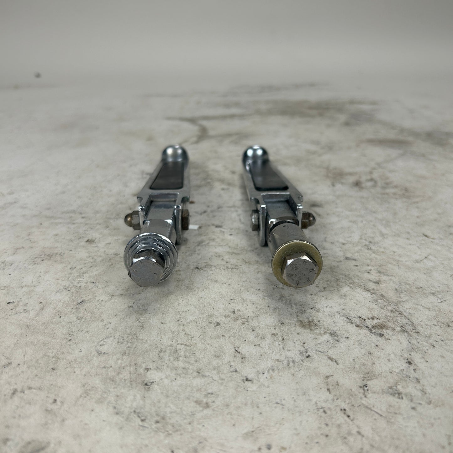 HD Foot Pegs Chrome w/ Rubber inlay