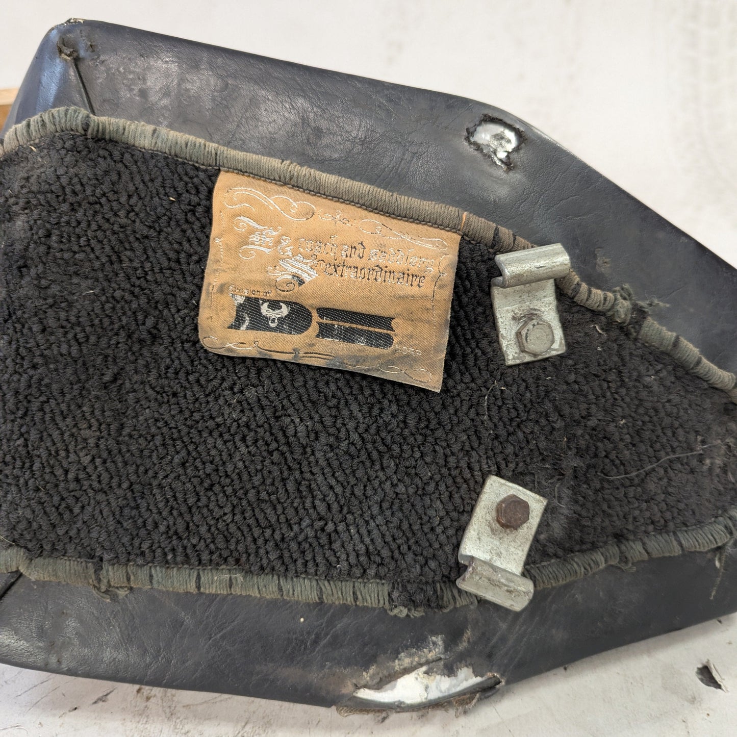 E&S Coach & Saddlery Extraordinaire Drag Specialties 2 Up Rigid Seat Harley