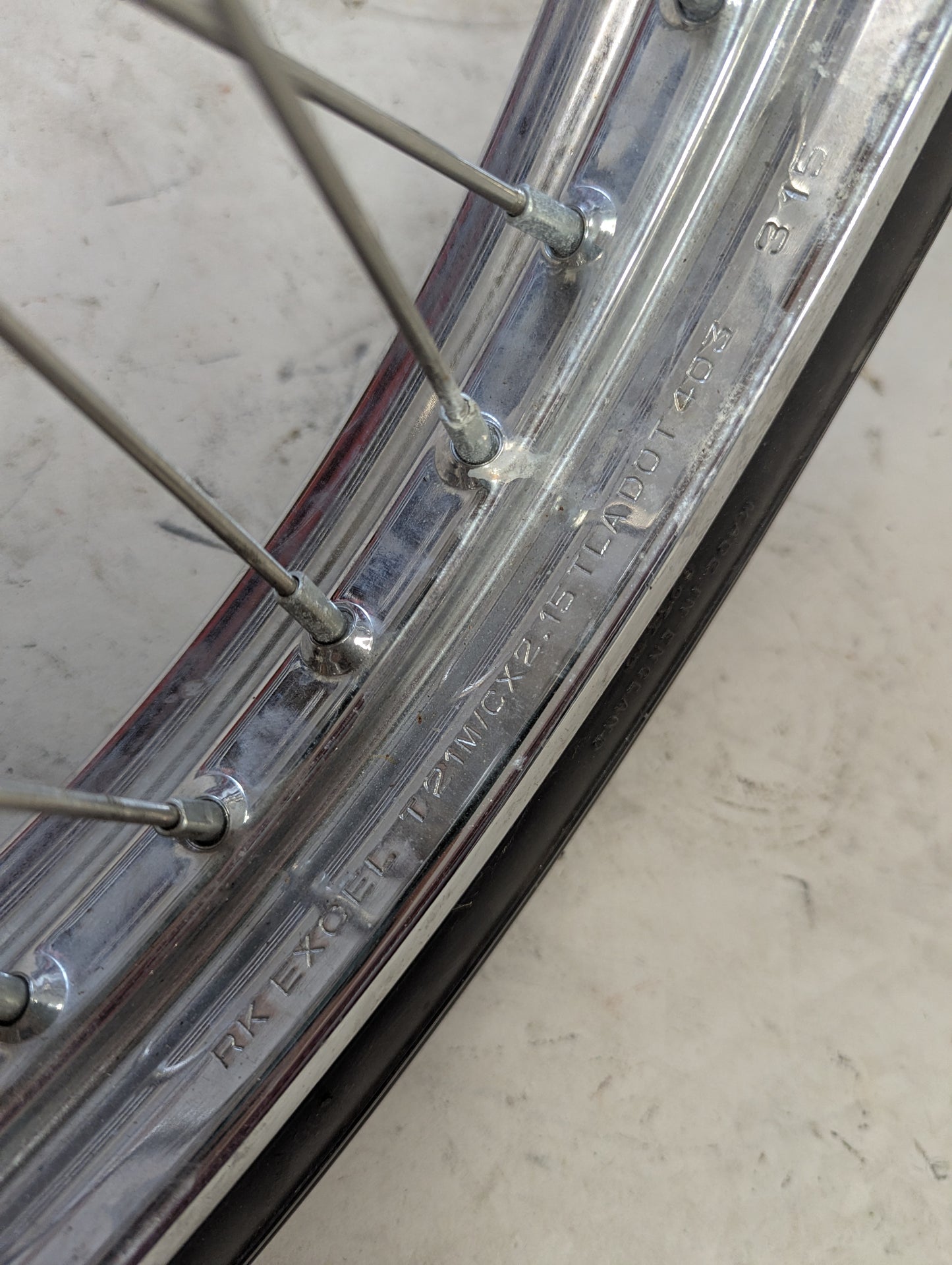 21" Chopper Spool Hub Wheel w/ Avon Speed Master