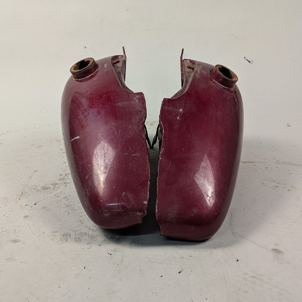 3.5 Gallon Burgindy Split Tanks