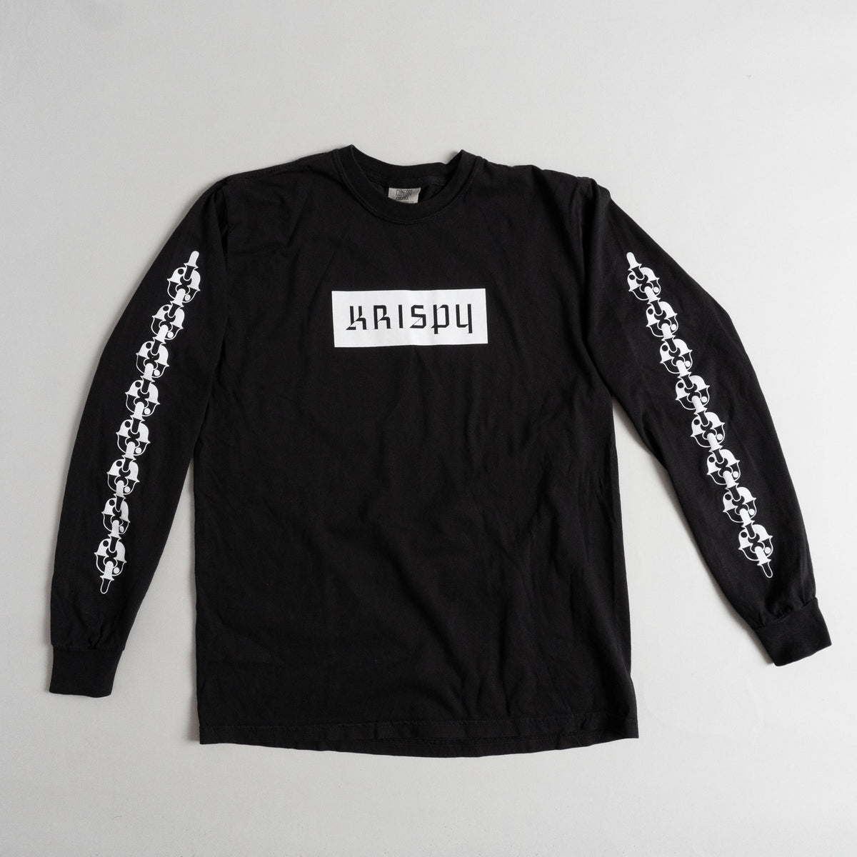 Ying Yang Chain Long Sleeve Tee - Black