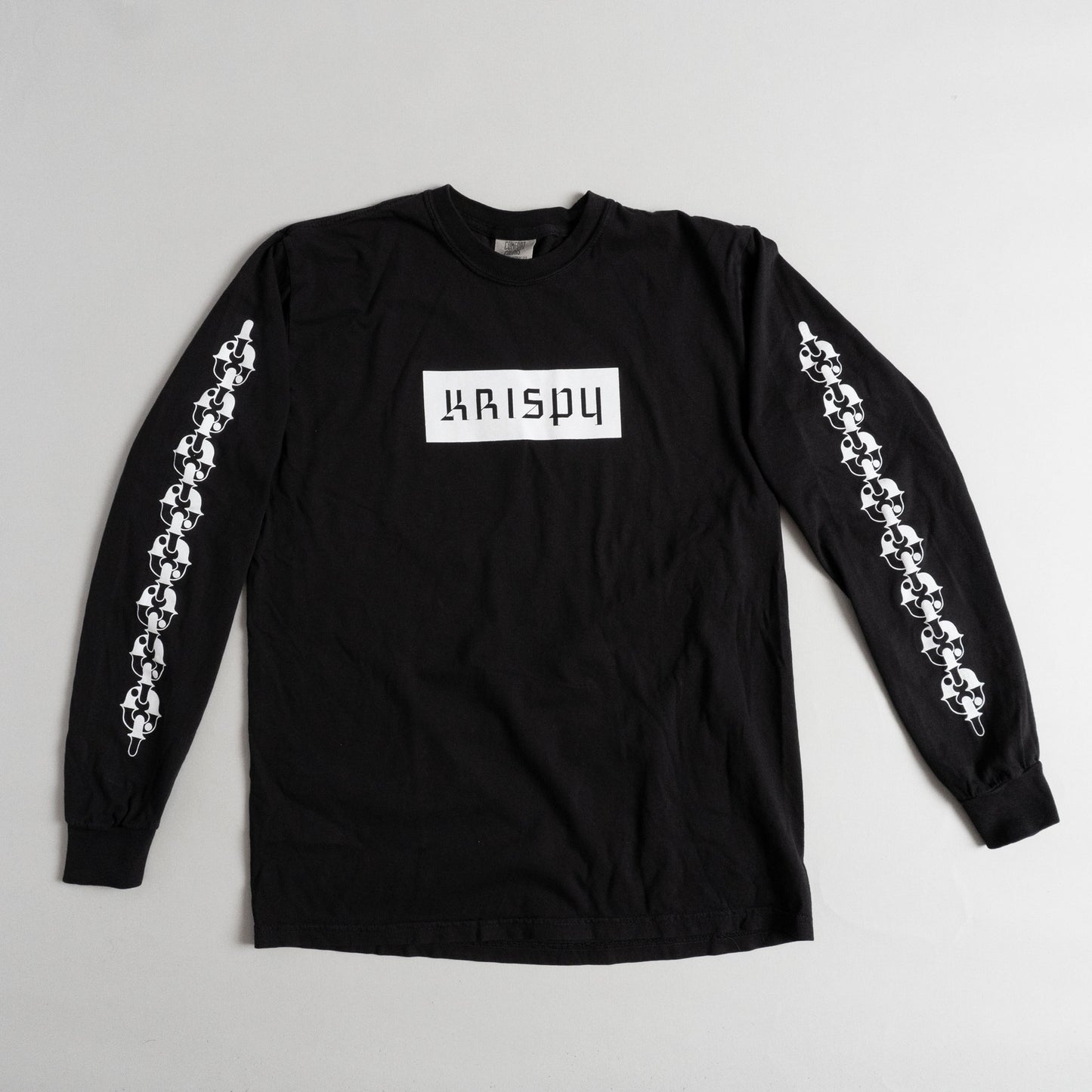 Ying Yang Chain Long Sleeve Tee - Black