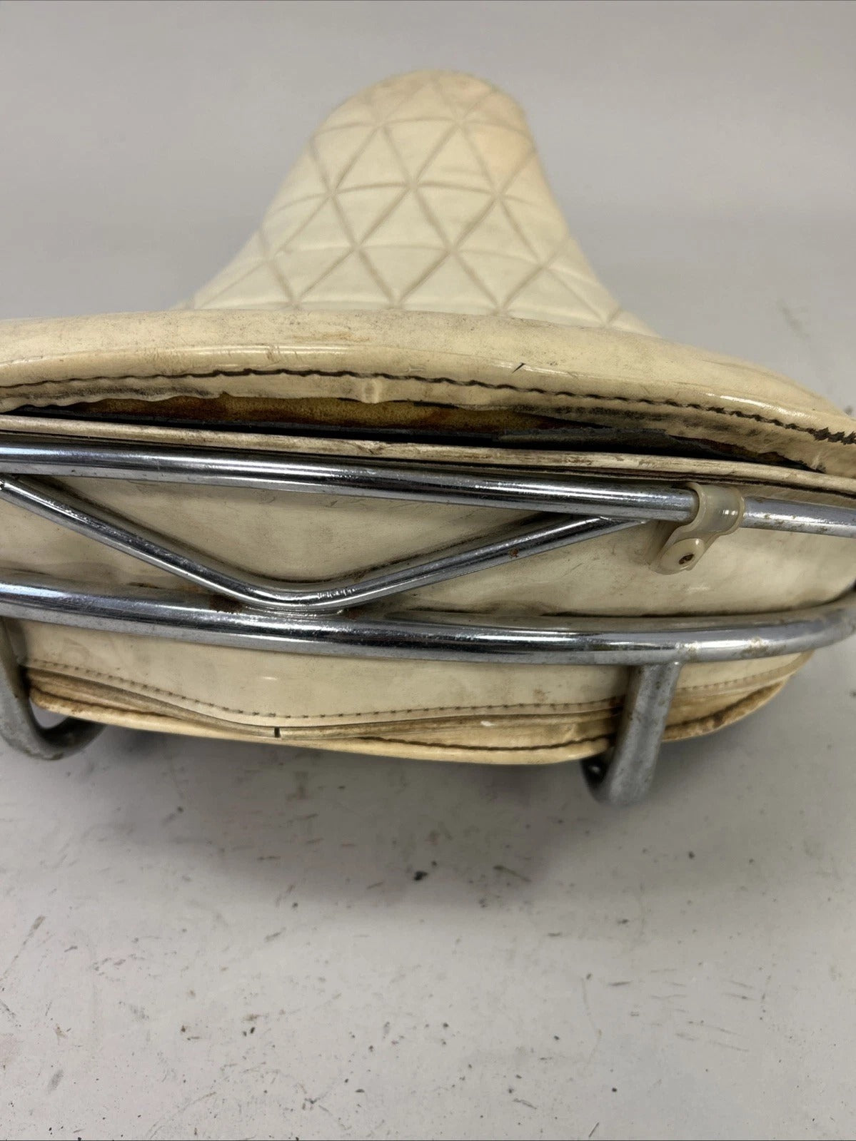 Harley Vintage White Buddy Seat