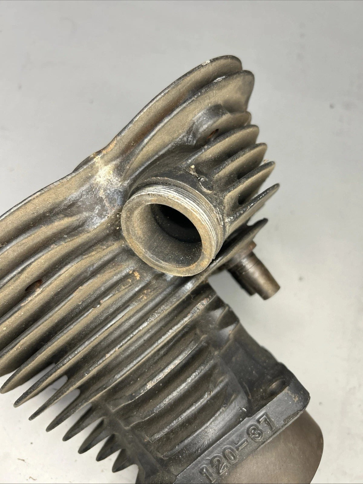 Harley UL 80" 13 Fin OEM Front & Rear Cylinder Pair