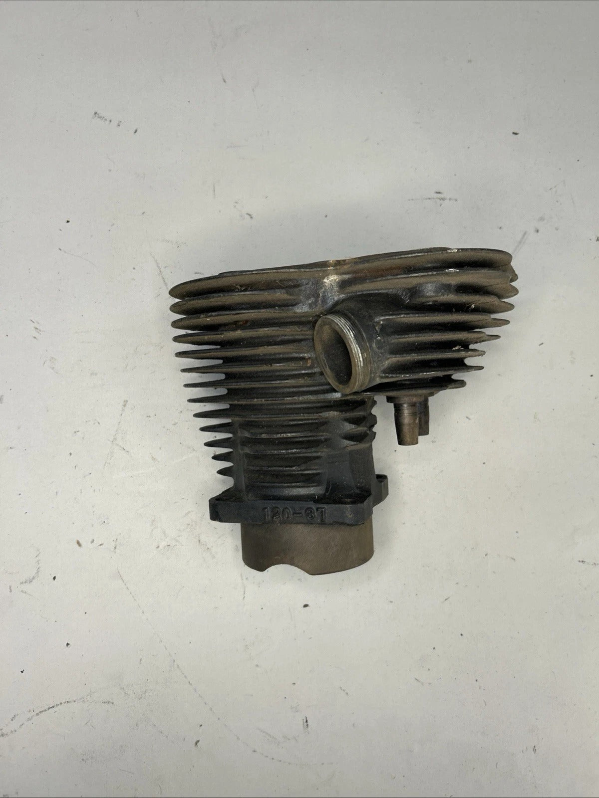 Harley UL 80" 13 Fin OEM Front & Rear Cylinder Pair