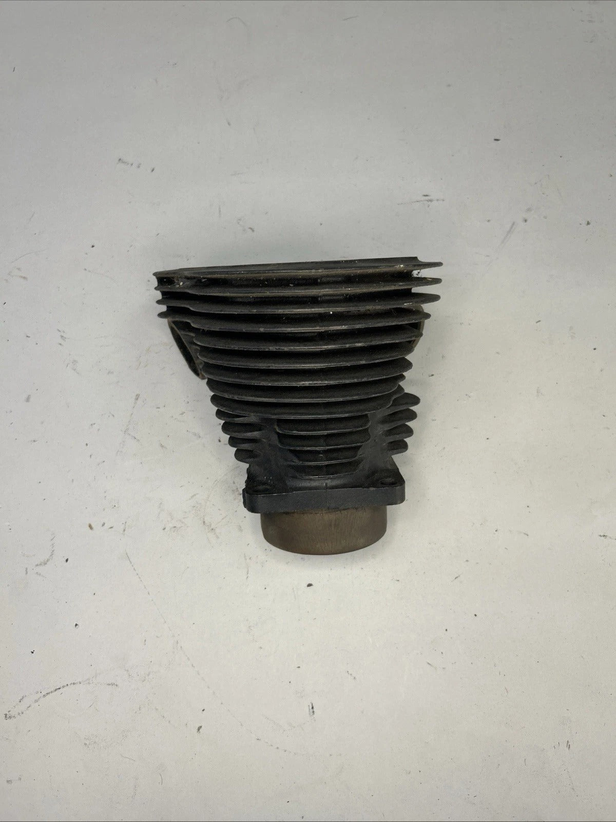 Harley UL 80" 13 Fin OEM Front & Rear Cylinder Pair