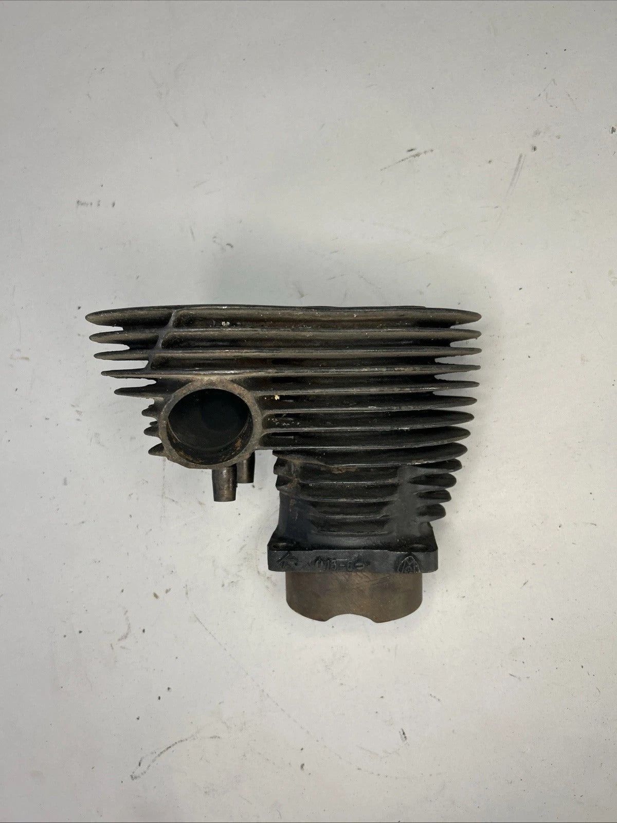 Harley UL 80" 13 Fin OEM Front & Rear Cylinder Pair